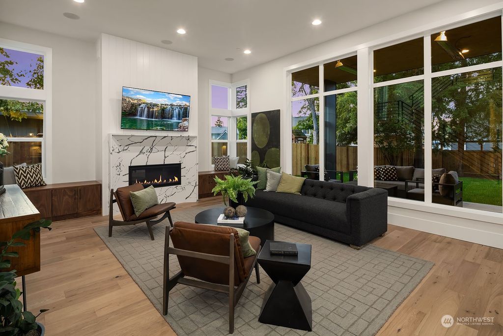 Photo of 3860 142nd Place SE, Bellevue, WA 98006 (MLS # 2126087)