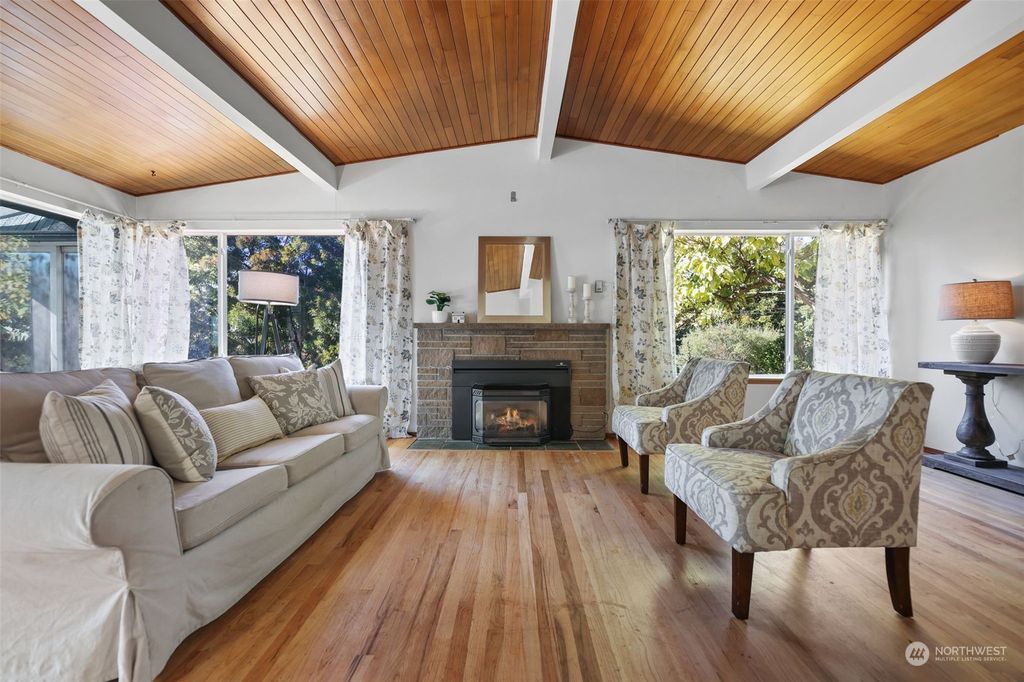 Photo of 10708 Palatine Avenue N, Seattle, WA 98133 (MLS # 2008332)