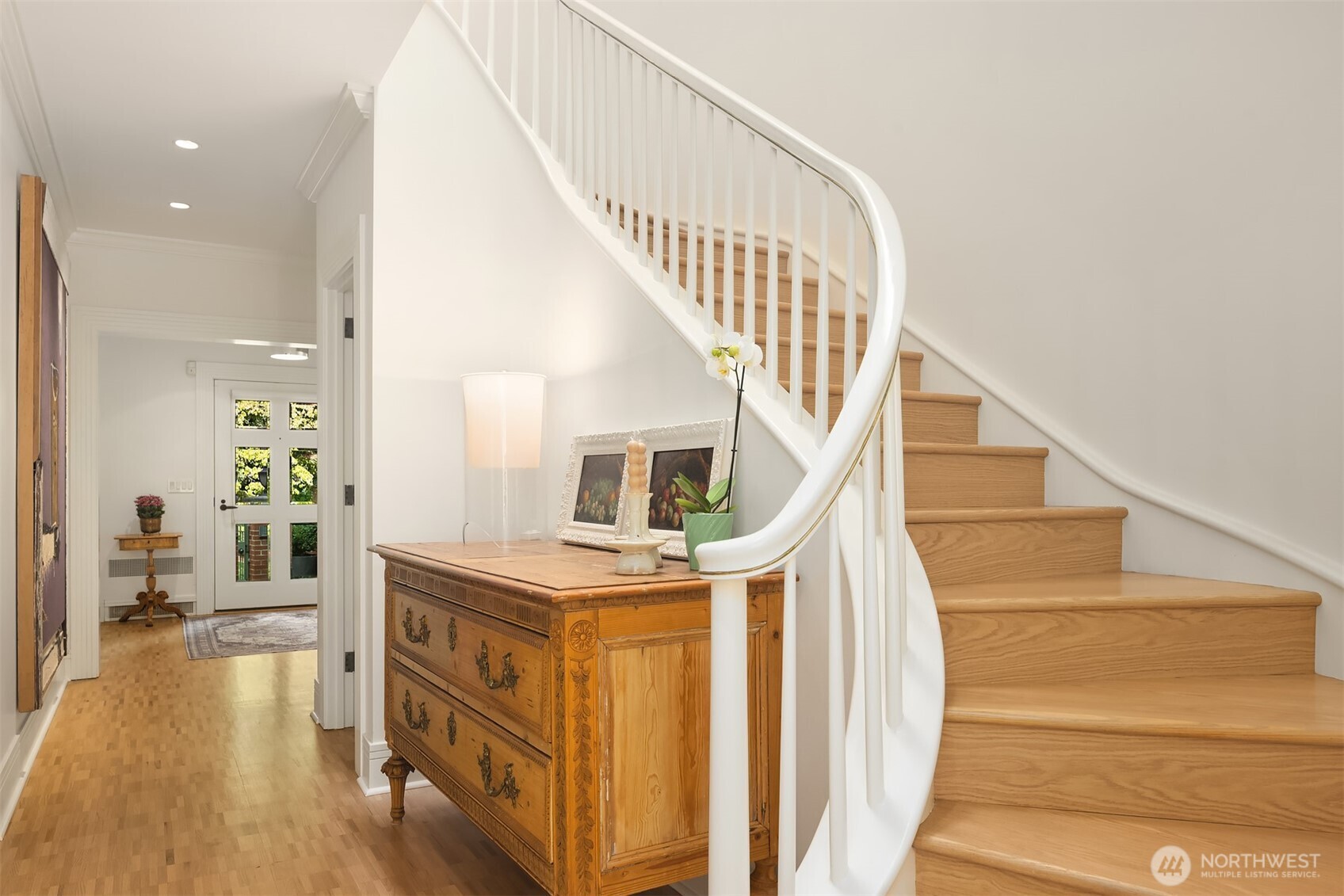 905 Harvard Avenue E