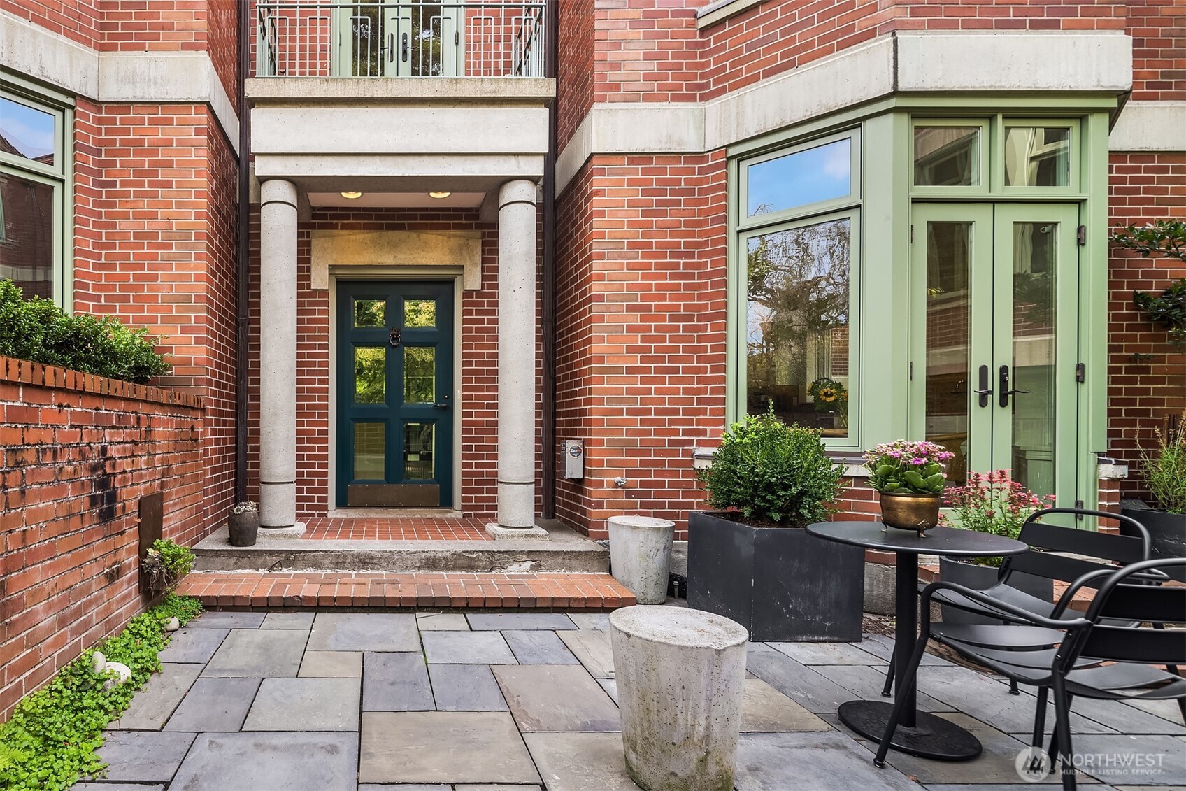 905 Harvard Avenue E