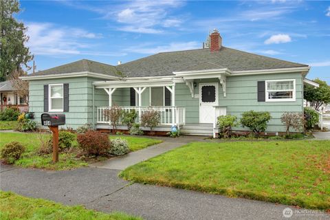 Photo of 404 S MacLeod Avenue, Arlington, WA 98223 (MLS # 2459857)