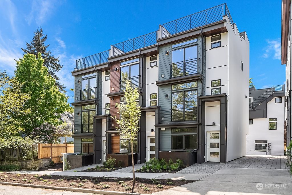 Photo of 3623 C Linden Avenue N, Seattle, WA 98103 (MLS # 2186756)