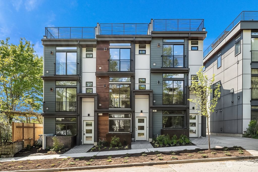 Photo of 3623 C Linden Avenue N, Seattle, WA 98103 (MLS # 2186756)