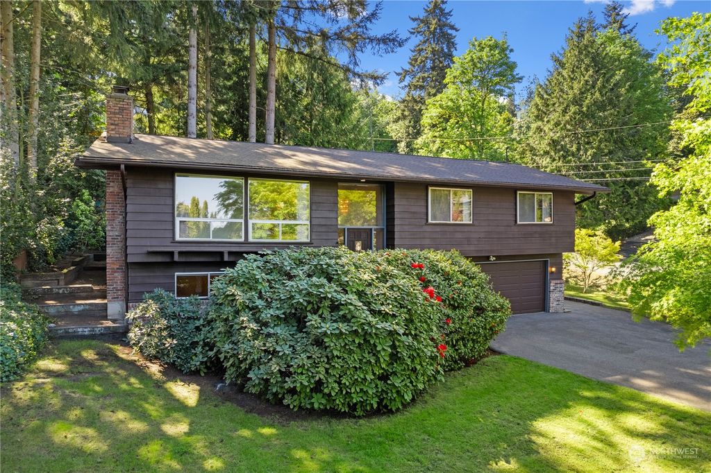 Photo of 18329 57th Avenue NE, Kenmore, WA 98028 (MLS # 2253885)