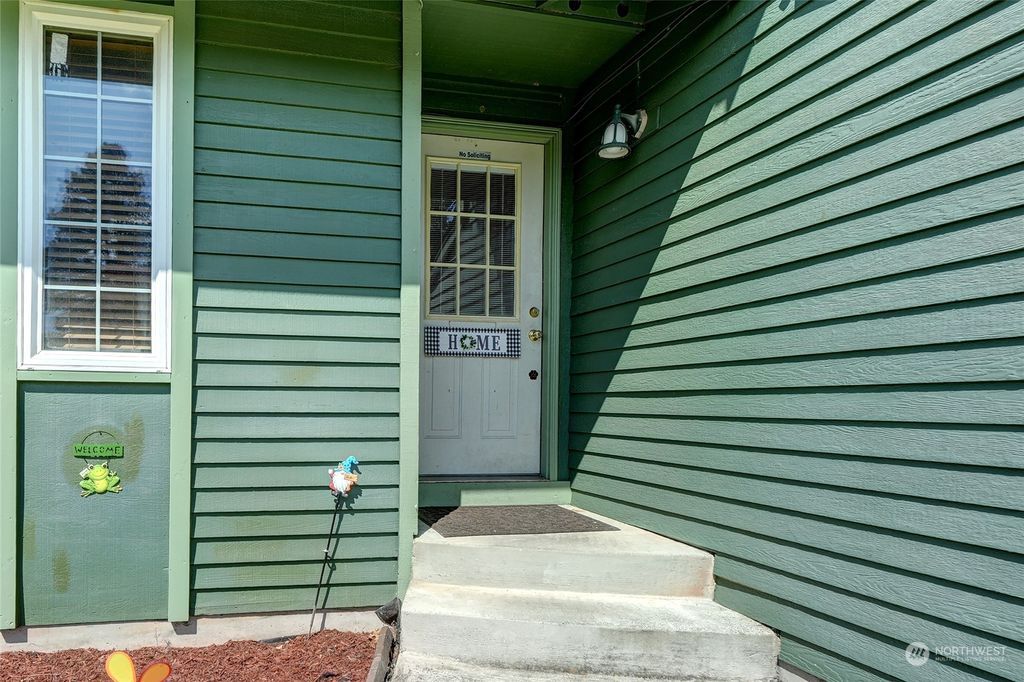 Photo of 306 Pacific Avenue S, Pacific, WA 98047 (MLS # 2240194)