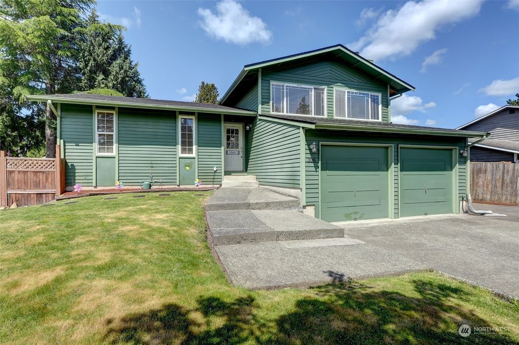 Photo of 306 Pacific Avenue S, Pacific, WA 98047 (MLS # 2240194)
