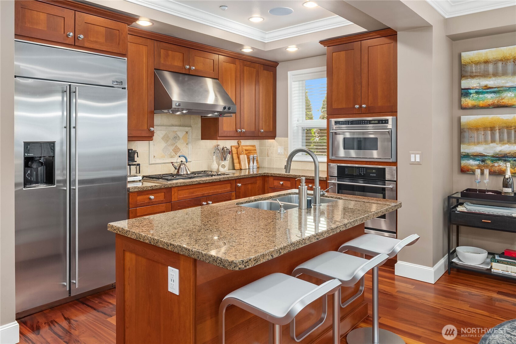 726 Boylston Avenue E 9