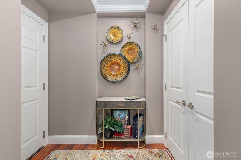 Photo of 726 Boylston Avenue E #9, Seattle, WA 98102 (MLS # 2465642)