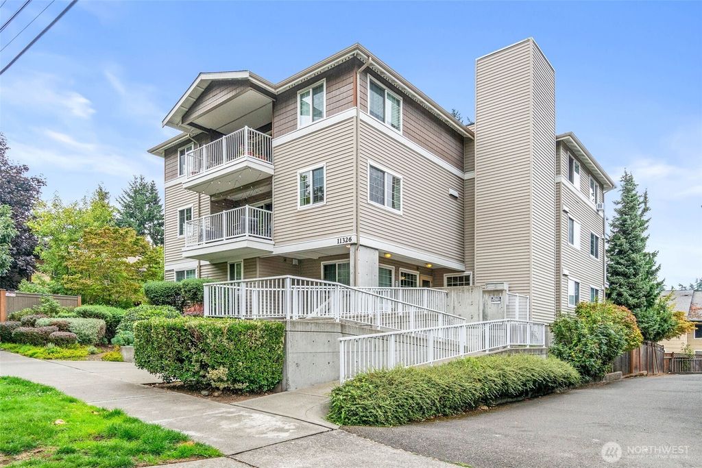 Photo of 11326 3rd Avenue NE #204, Seattle, WA 98125 (MLS # 2431915)