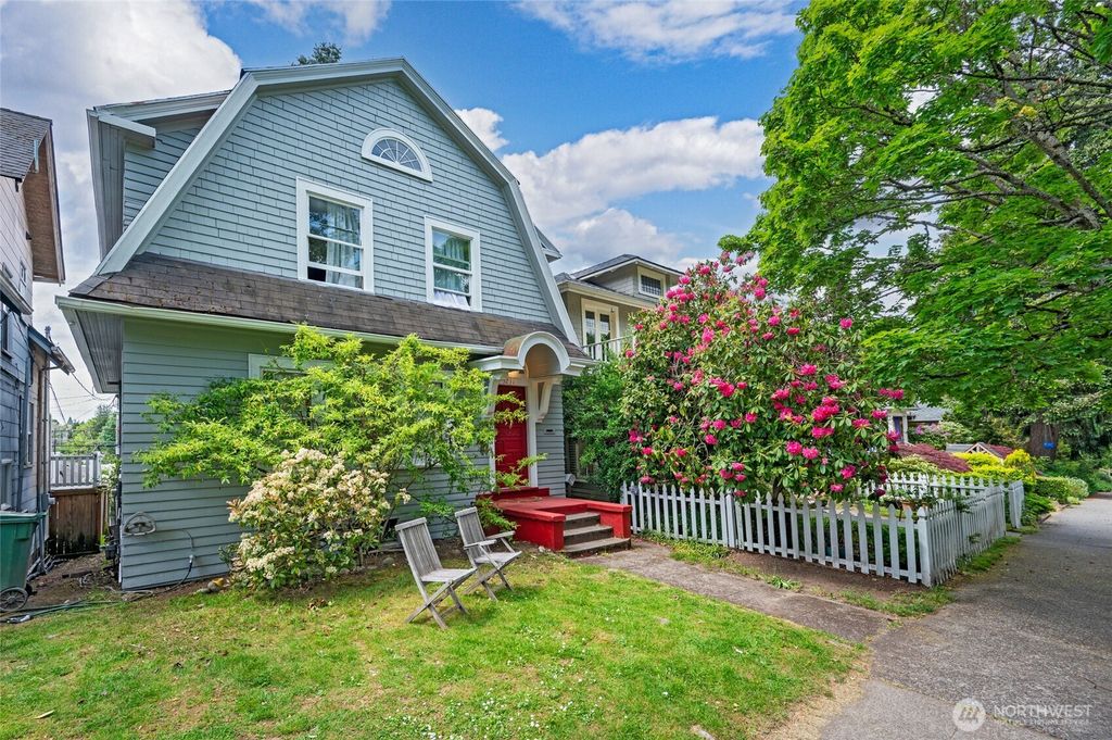 Photo of 5231 12th Avenue NE, Seattle, WA 98105 (MLS # 2525024)