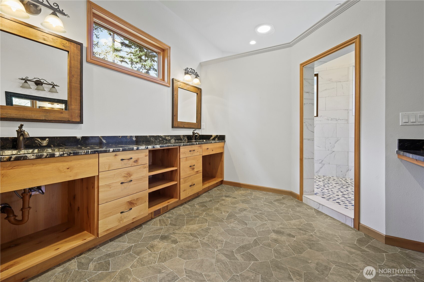 Olympia, Washington, 98513, United States, 3 Bedrooms Bedrooms, ,3 BathroomsBathrooms,Residential,Active,1919389