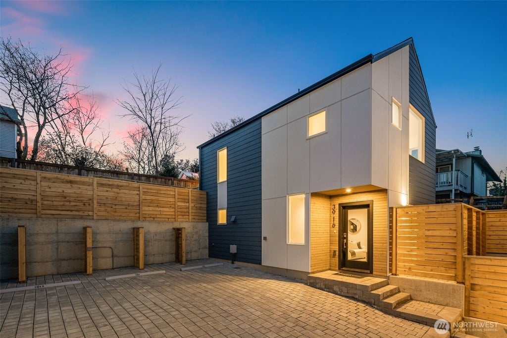 Photo of 3916 S Juneau Street, Seattle, WA 98118 (MLS # 2550109)
