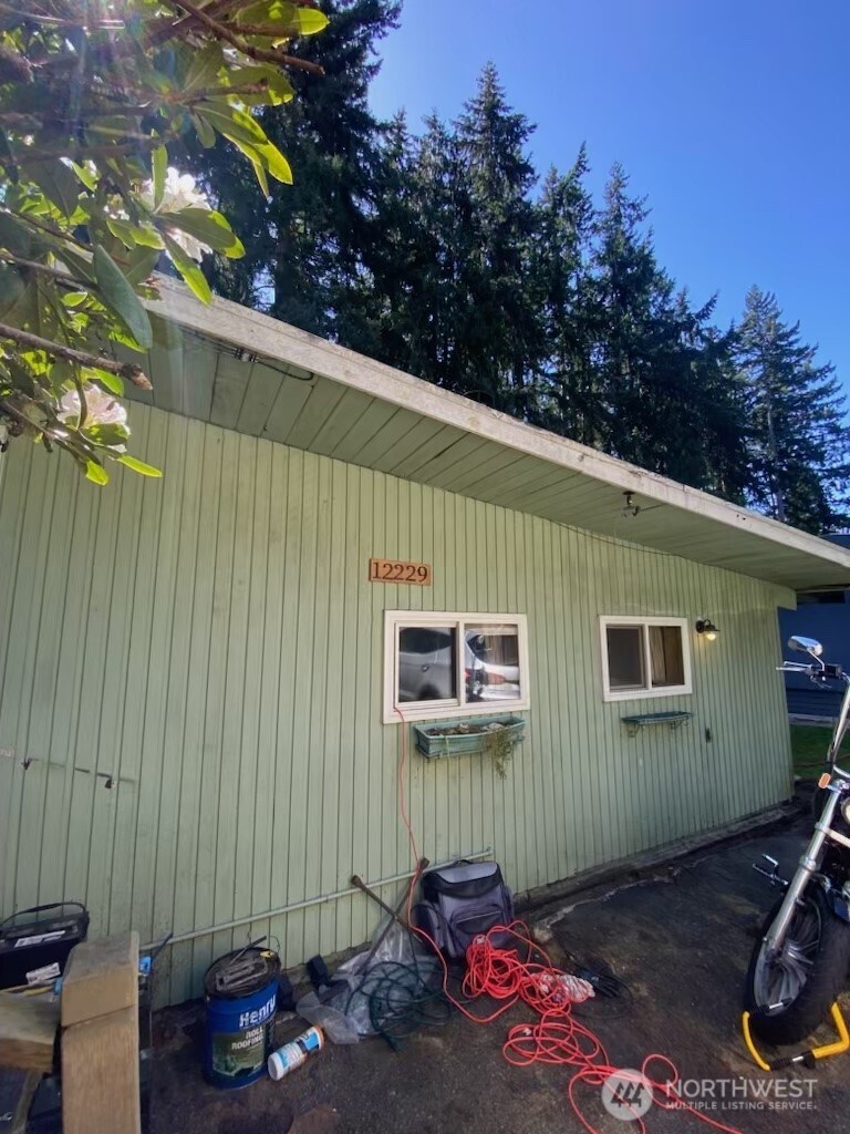 12229 NE 65th Street