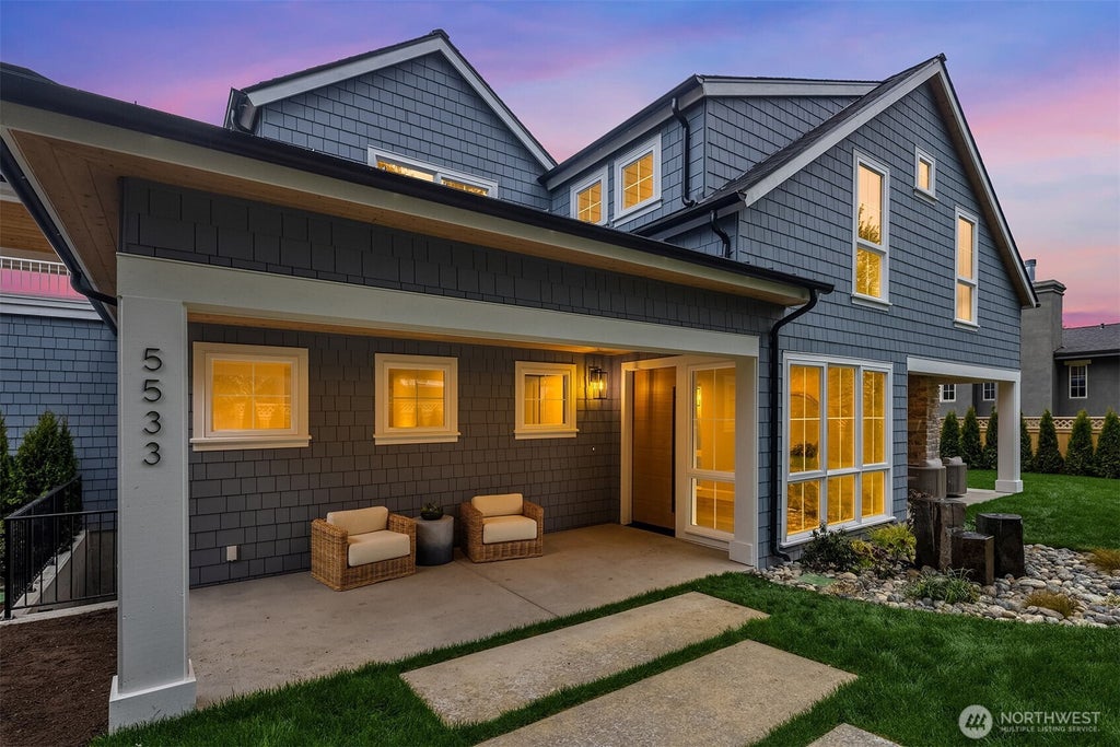 Photo of 5533 106th Avenue NE, Kirkland, WA 98033 (MLS # 2592257)