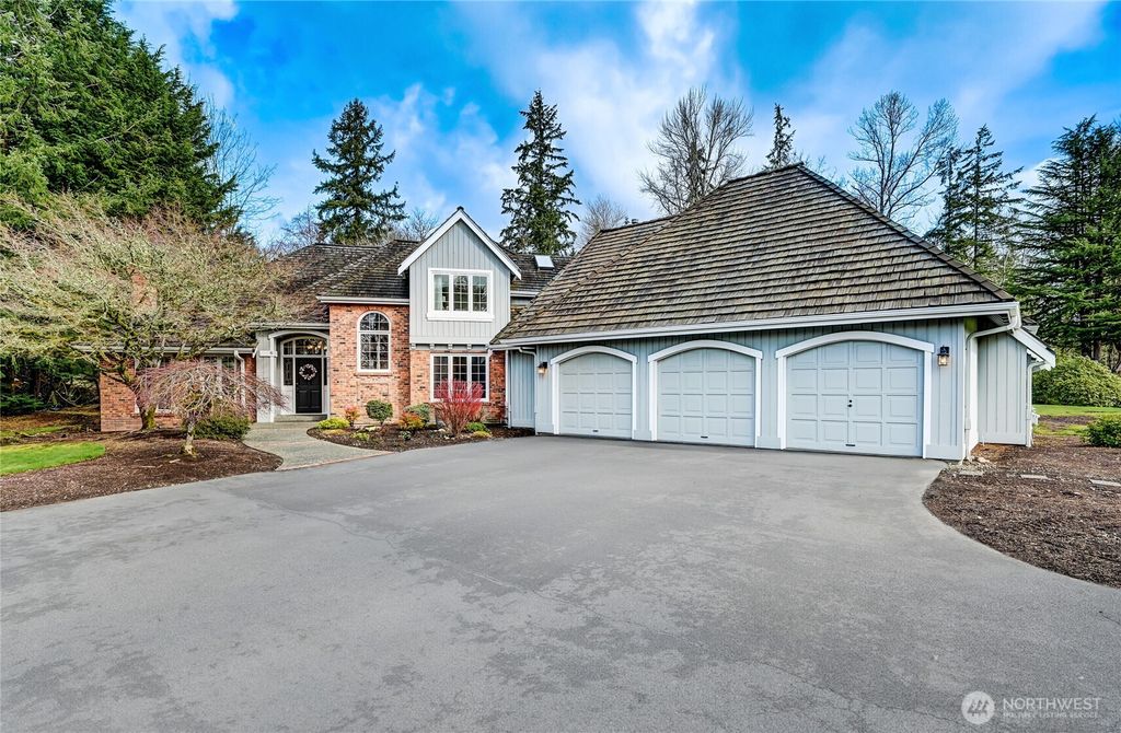 Photo of 21818 NE 69th Street, Redmond, WA 98053 (MLS # 2347255)