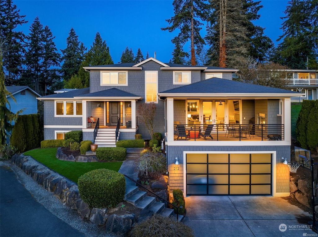 Photo of 212 19th Avenue, Kirkland, WA 98033 (MLS # 2065030)