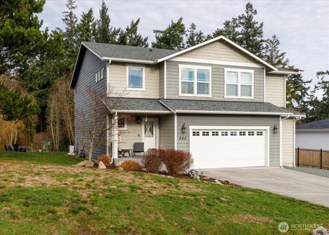 Photo of 942 Walker Heights Place, Oak Harbor, WA 98277 (MLS # 2466297)
