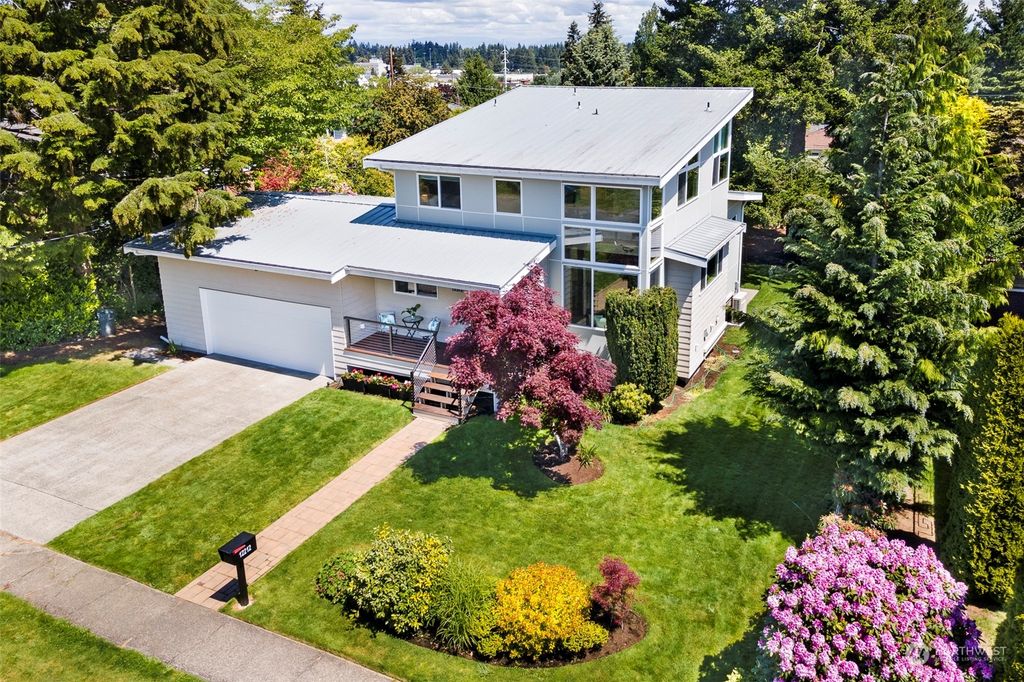 Photo of 12212 Evanston Avenue N, Seattle, WA 98133 (MLS # 2243993)