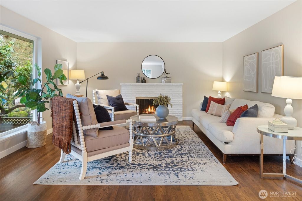 Photo of 3203 NE 89th Street, Seattle, WA 98115 (MLS # 2461246)