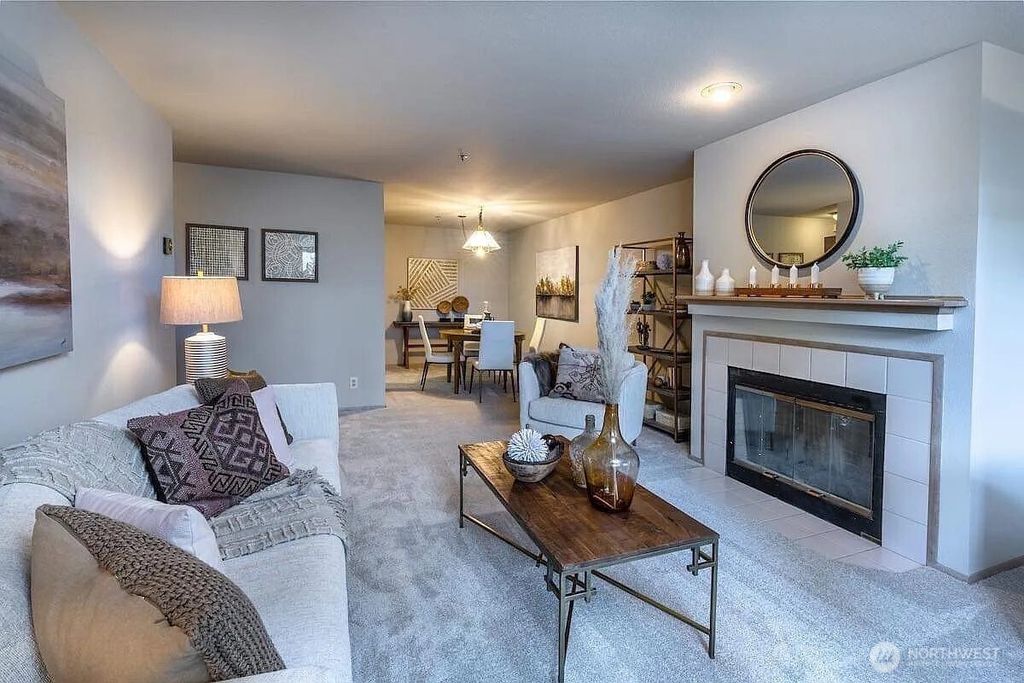 Photo of 200 99th Avenue NE #16, Bellevue, WA 98004 (MLS # 2464953)