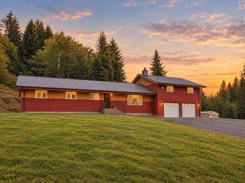Photo of 161 Lund Road, Cosmopolis, WA 98537 (MLS # 2573177)
