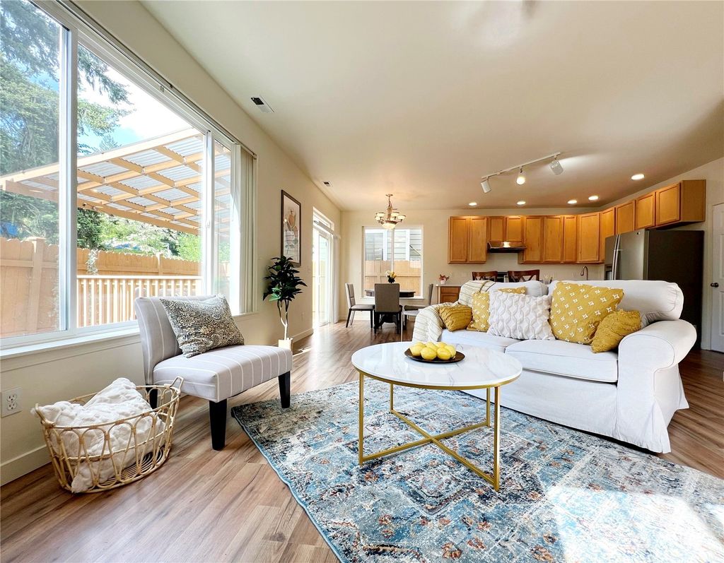 Photo of 4019 NE 14th Place, Renton, WA 98056 (MLS # 2075168)