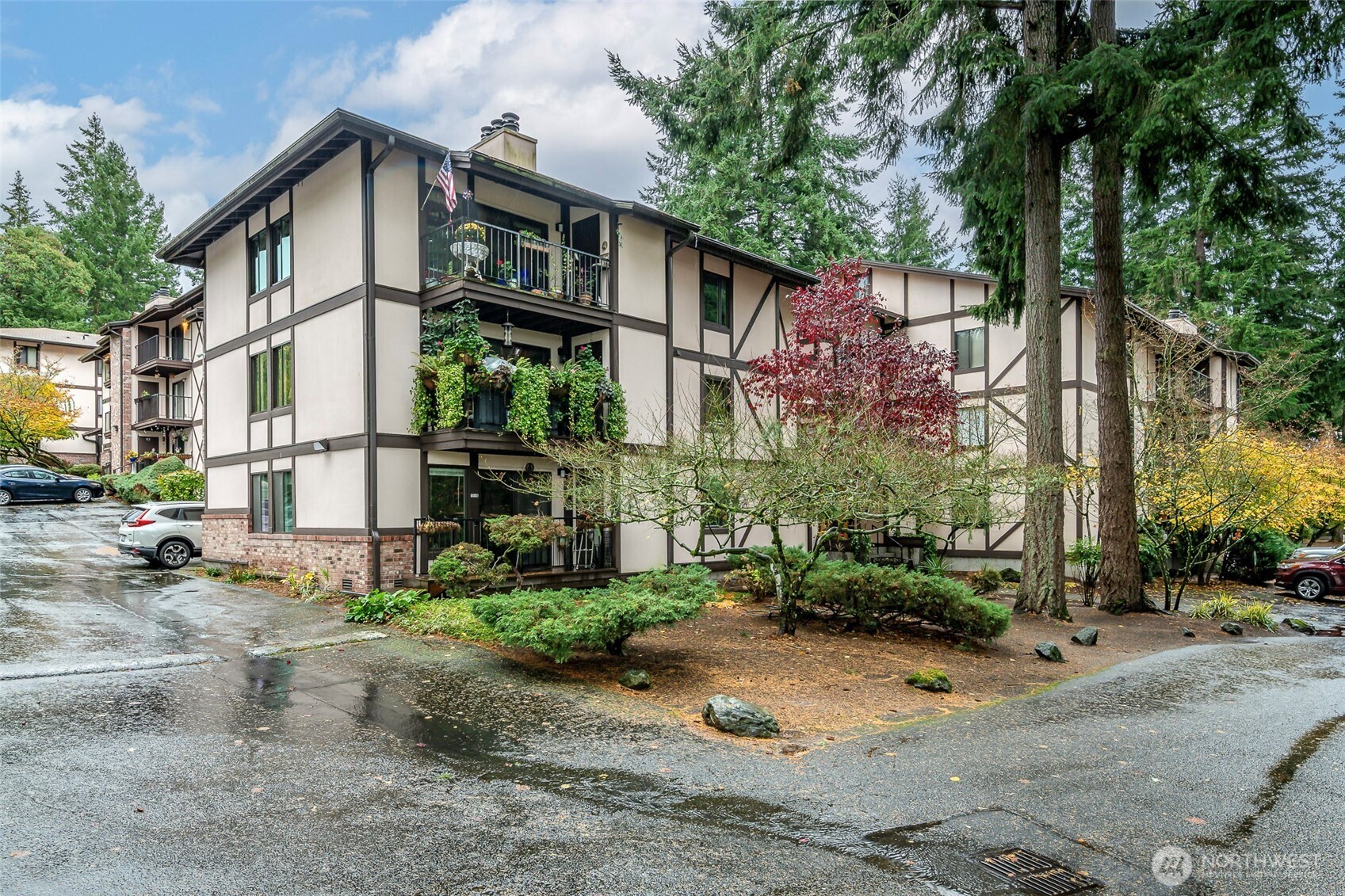 4501 Grandview Drive W T-114