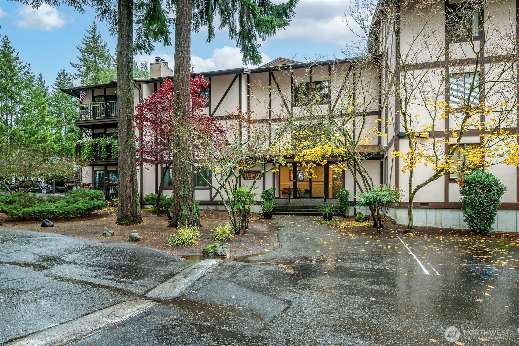 4501 Grandview Drive W T-114