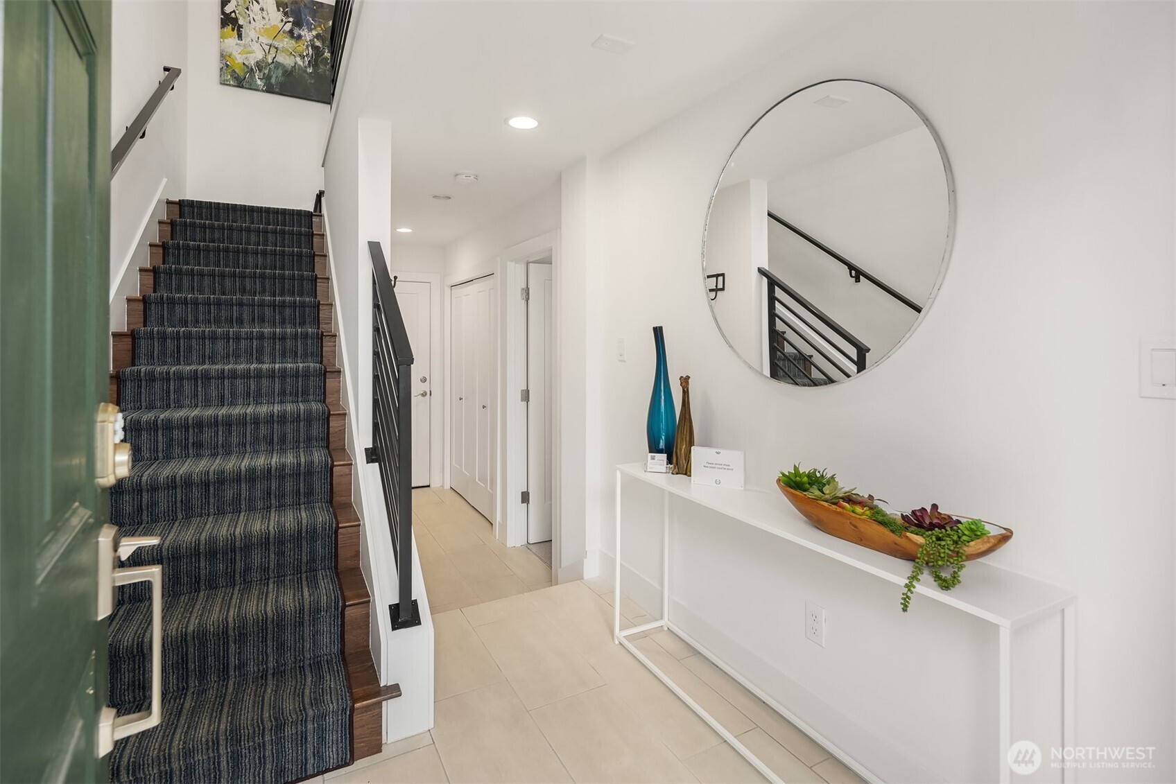 927 W McGraw Street 37