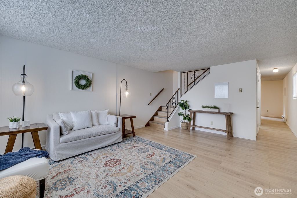 Photo of 5705 204th Street SW, Lynnwood, WA 98036 (MLS # 2406705)