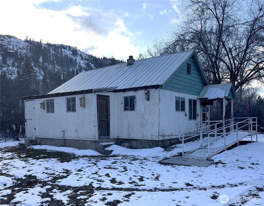 Photo of 204 Borchard Lane, Twisp, WA 98856 (MLS # 2503433)