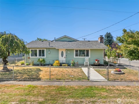 Photo of 381 N Cascade Street, Buckley, WA 98321 (MLS # 2577694)