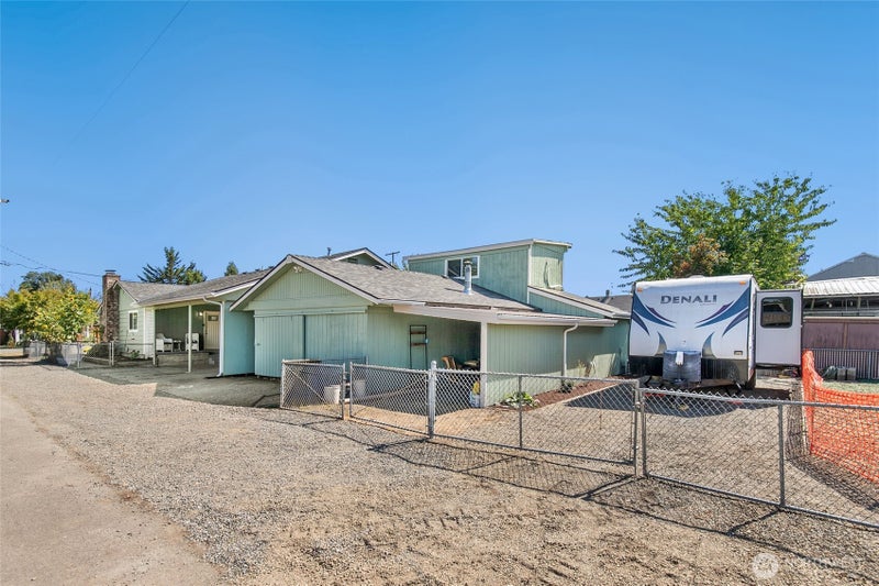 381 N Cascade Street