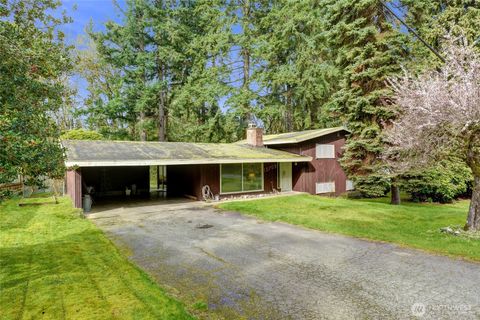 Photo of 15709 76th Place NE, Kenmore, WA 98028 (MLS # 2496687)