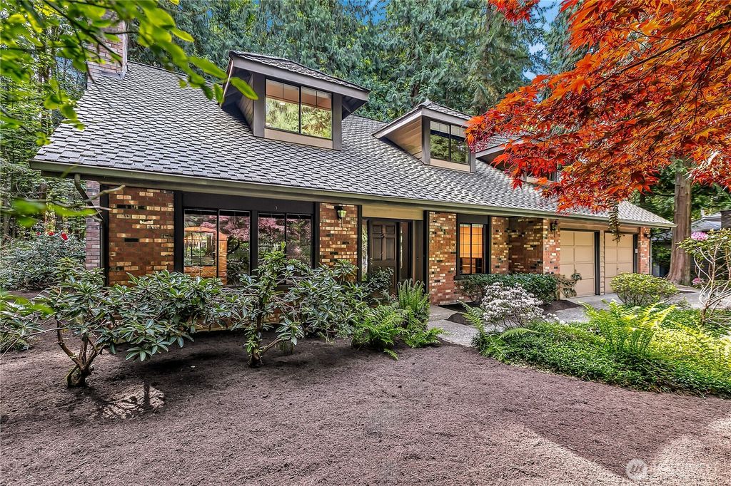 Photo of 14848 250th Place SE, Issaquah, WA 98027 (MLS # 2370182)