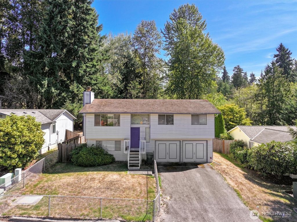 Photo of 18223 22nd Drive SE, Bothell, WA 98012 (MLS # 2422854)