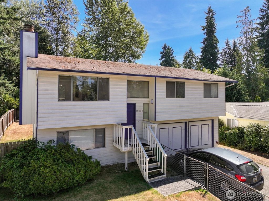 Photo of 18223 22nd Drive SE, Bothell, WA 98012 (MLS # 2422854)