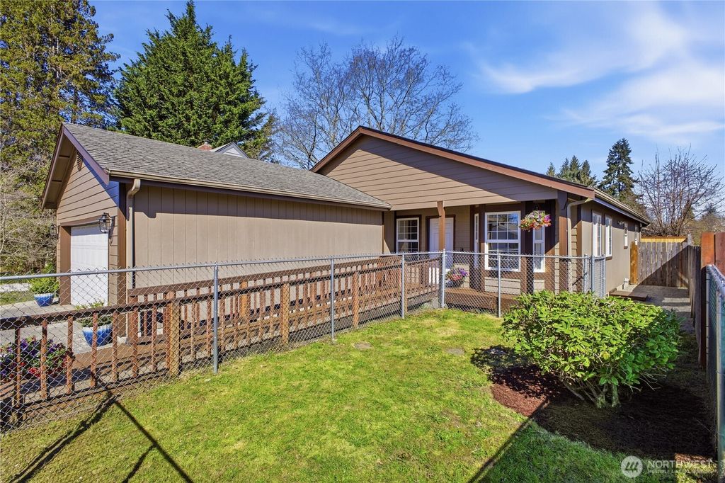 Photo of 1614 Glass Avenue NE, Olympia, WA 98506 (MLS # 2506344)