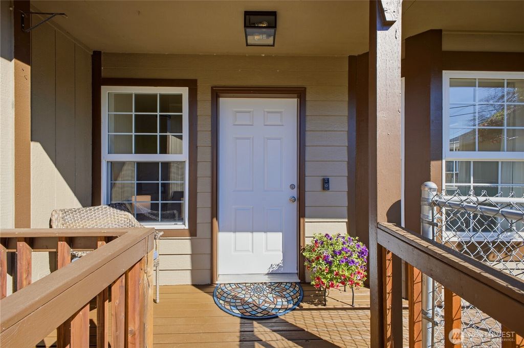 Photo of 1614 Glass Avenue NE, Olympia, WA 98506 (MLS # 2506344)