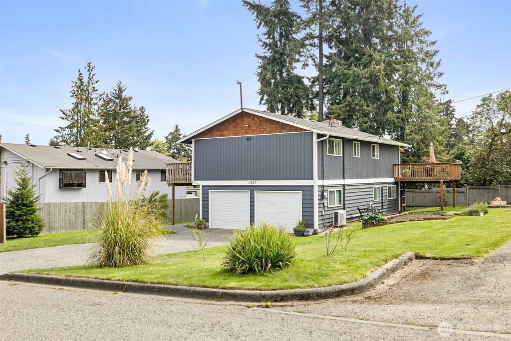 Photo of 1507 S B Street, Port Angeles, WA 98363 (MLS # 2509827)