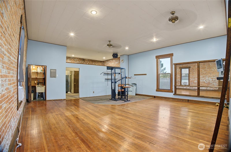 405 W Main Street
