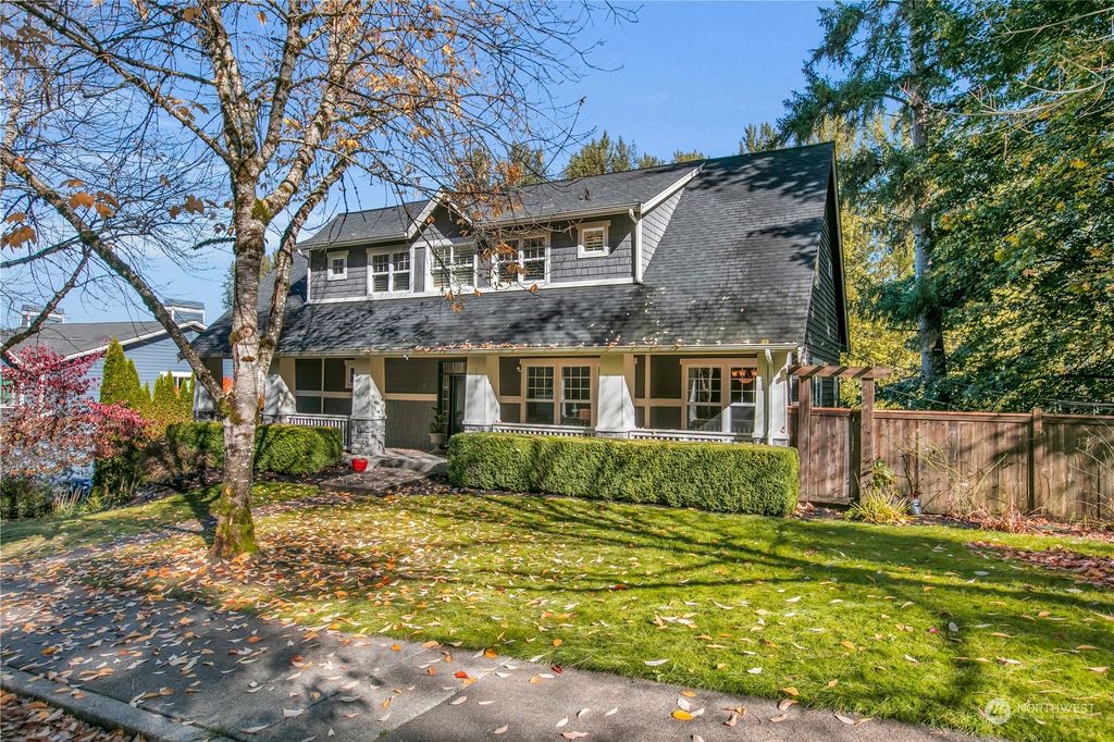 Photo of 1190 Sunrise Place SE, Issaquah, WA 98027 (MLS # 2173132)