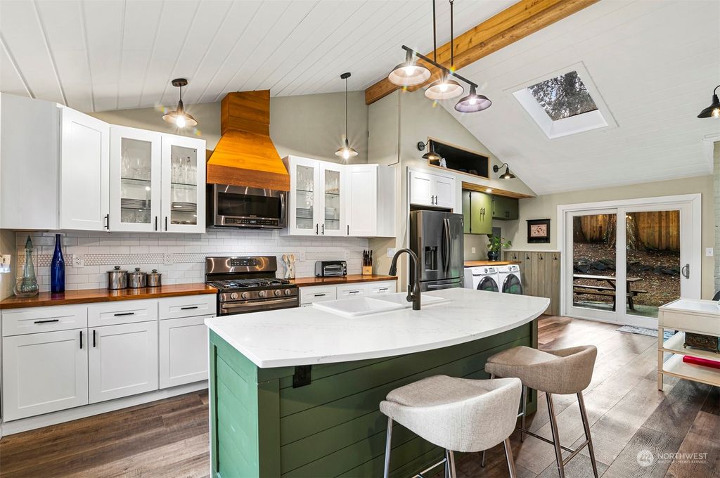 Photo of 105 SW 202nd Street, Normandy Park, WA 98166 (MLS # 2318288)
