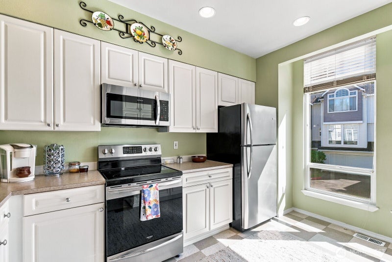 5500 Harbour Pointe Boulevard Q102