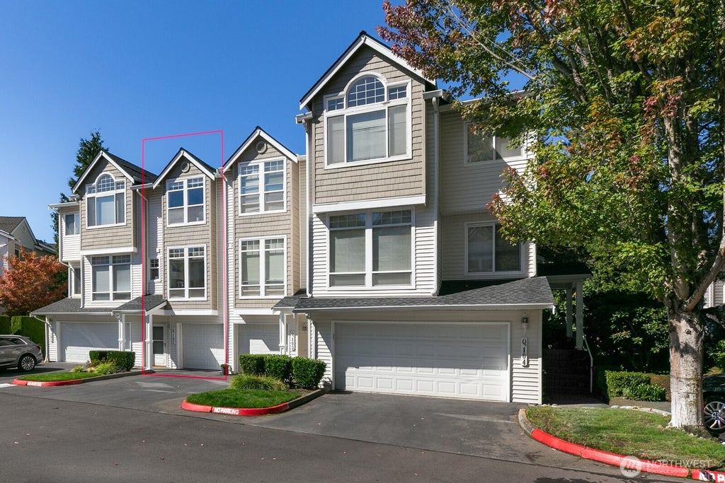 Photo of 5500 Harbour Pointe Boulevard #Q102, Mukilteo, WA 98275 (MLS # 2584044)