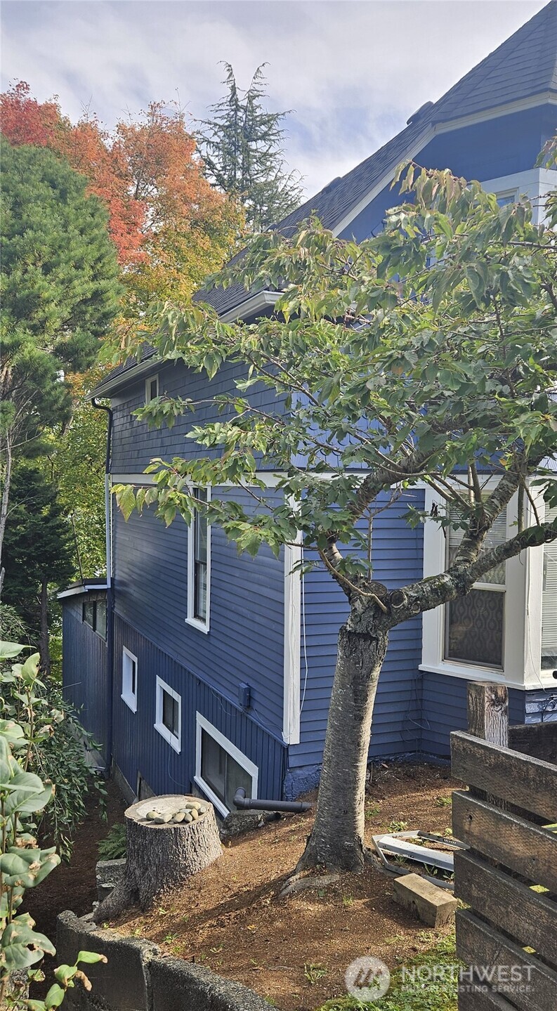 822 Terrace Avenue