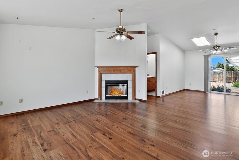 860 W Sylvester Court