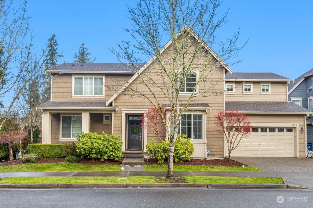 Photo of 17712 NE 113 Way, Redmond, WA 98052 (MLS # 2193781)