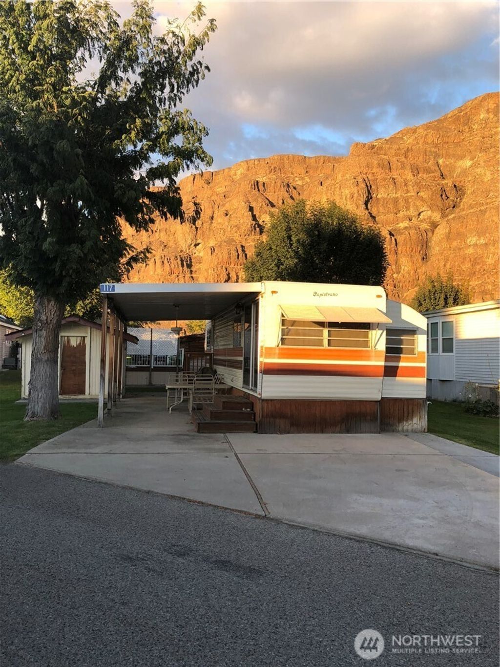 Photo of 8818 Crescent Bar Road NW #117, Quincy, WA 98848 (MLS # 2502142)