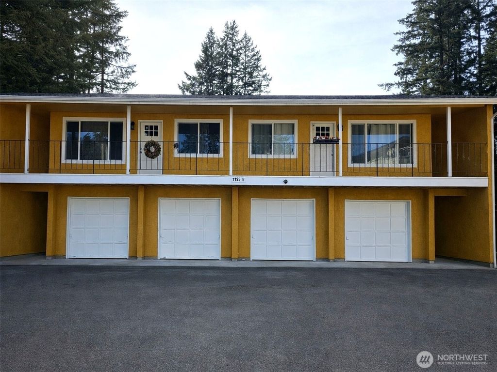 Photo of 1125 N 13th Street #B, Shelton, WA 98584 (MLS # 2500711)